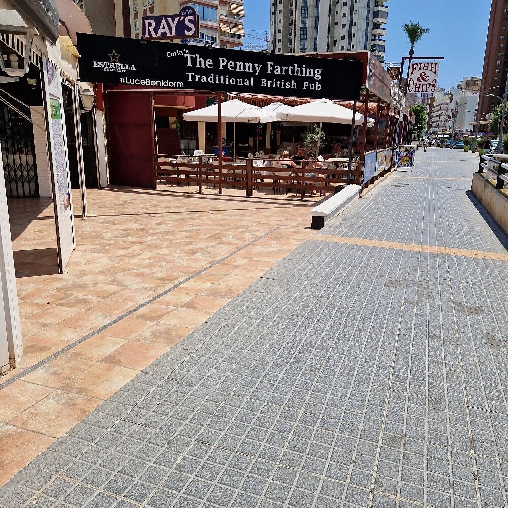 Corky's Penny Farthing Benidorm — photo 3