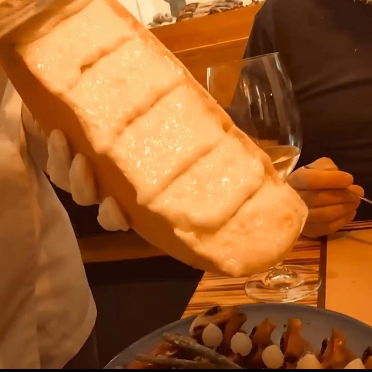 Mr. Raclette Cheese Bar