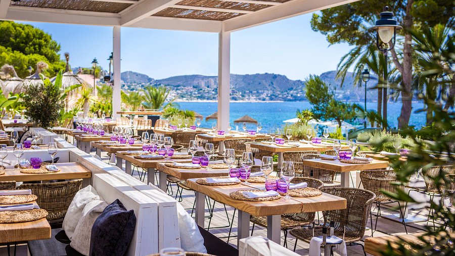 The Food Bar by Republic