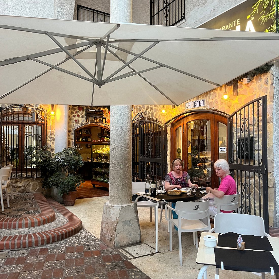 Restaurante La Rana — photo 3